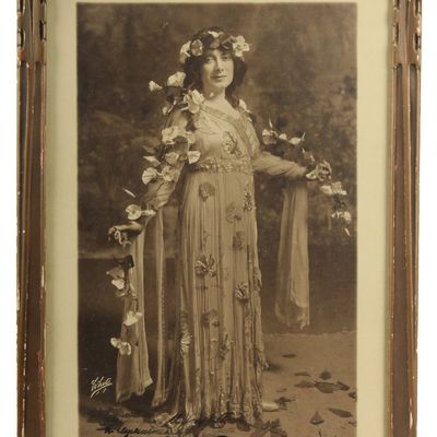 Sale Photo Thumbnail #382: Julia Marlowe Signed Photograph, Shakespeare, As You Like It