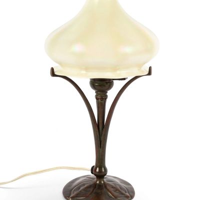 Sale Photo Thumbnail #247: Tiffany Studios Desk Lamp and Quezal Glass Shade