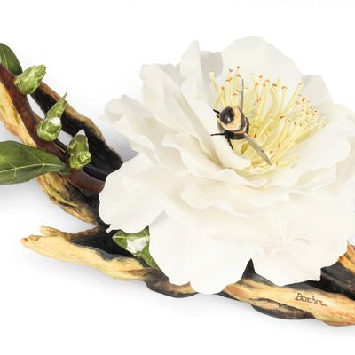 Sale Photo Thumbnail #62: Boehm "Swan Lake Camellia" Porcelain Floral Grouping