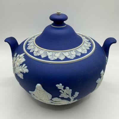 Sale Photo Thumbnail #476: Wedgwood Blue Jasperware Covered Sugar Bowl England