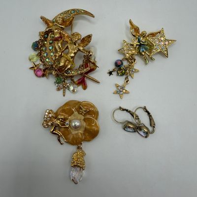 Sale Photo Thumbnail #199: Kirks Folly Half Moon Cherub Celestial Brooch Set with Heart Shaped Earrings