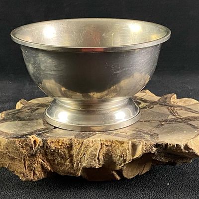Sale Photo Thumbnail #388: Vintage Footed Woodbury Pewter Bowl / Dish