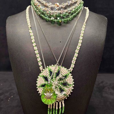 5pc Green and White Native Flower Necklace Lot