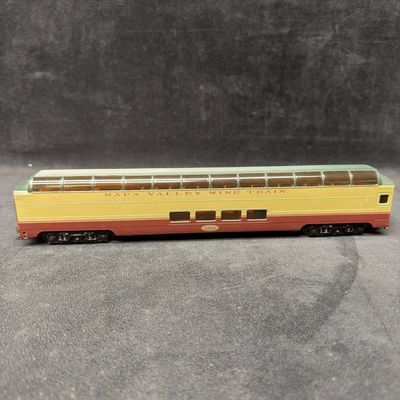Sale Photo Thumbnail #368: Bachmann Napa Valley Wine Train HO Scale Dome Car Champagne