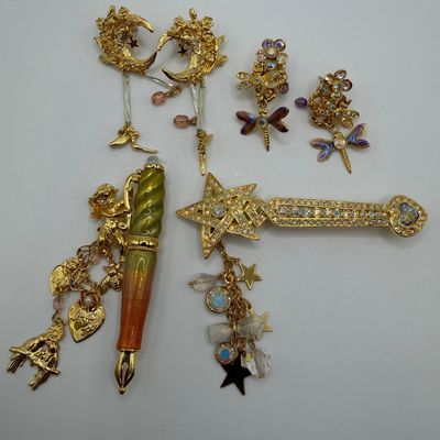 Sale Photo Thumbnail #164: Fantasy Costume Jewelry of Kirks Folly Brooches and Earrings HG9