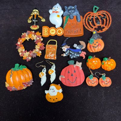 Sale Photo Thumbnail #196: Halloween Fall Autumn Pumpkin Orange Theme Brooch Set HG5