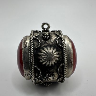 Carnelian Oval Red Stone Cabochon 800 Silver Charm Ornate Silverwork M17