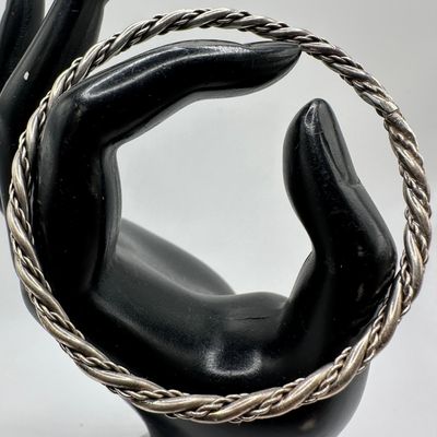 Sale Photo Thumbnail #280: Silverwork Braided Style Twist Rope Bangle Bracelet M49