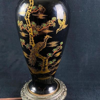 Sale Photo Thumbnail #432: Oriental-Style Porcelain & Metal Lamp