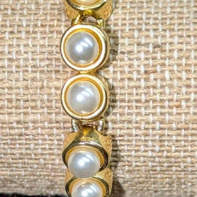 Sale Photo Thumbnail #309: Vintage MOD Gold Tone Pearl Faux Bracelet
