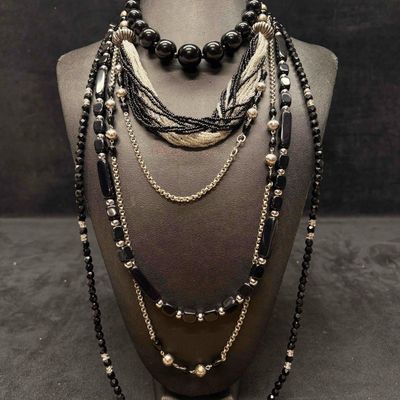 5pc Monochromatic Necklace Lot