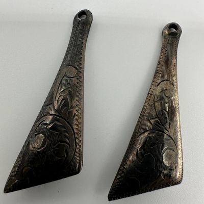 Sale Photo Thumbnail #420: Etched Engraved Foliage Design Silver Earrings M50