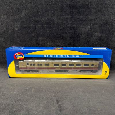 Sale Photo Thumbnail #364: Le Petit Gourmet Athearn Napa Valley Wine Train HO Scale Coach Car