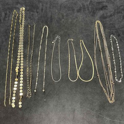 Sale Photo Thumbnail #334: Vintage Mixed Chain Necklace Lot Gold and Silver Tone Fashion Jewelry Set