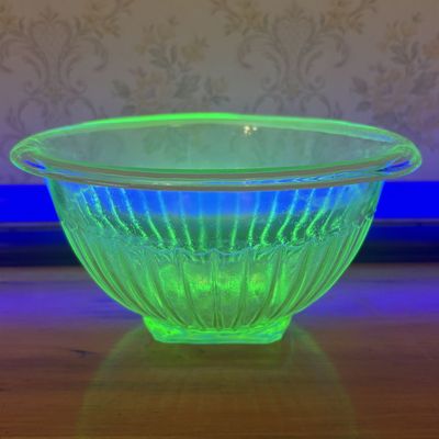 Sale Photo Thumbnail #479: Uranium Glass Paneled Round Mixing Bowl