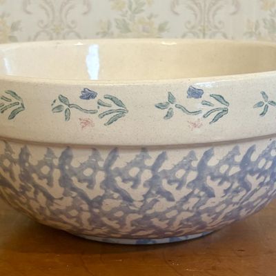 Sale Photo Thumbnail #132: Large American Spongeware and Floral Stoneware Mixing Bowl