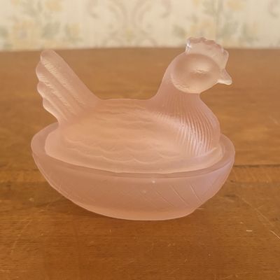 Sale Photo Thumbnail #147: Vintage Frosted Pink Satin Glass Hen on Nest Trinket Dish