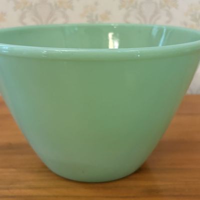Sale Photo Thumbnail #449: Fire-King Jadeite Green Milk Glass Splash Proof Mixing Bowl