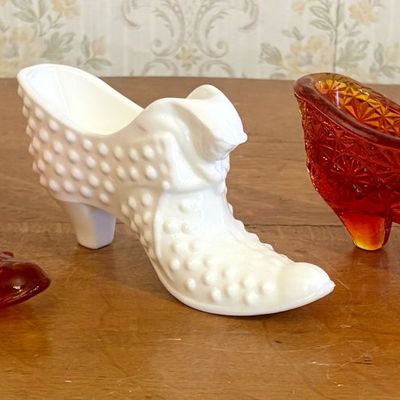 Sale Photo Thumbnail #256: Trio of Fenton Glass Slipper Figurines in Hobnail and Daisy and Button Patterns