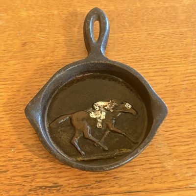 Sale Photo Thumbnail #286: Miniature Cast Iron Horse and Jockey Souvenir Skillet Ashtray