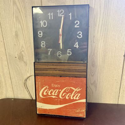 Sale Photo Thumbnail #720: Tidan Displays Coca-Cola Electric Light-Up Advertising Wall Clock