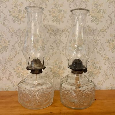 Sale Photo Thumbnail #324: Pair of Clear Pressed Glass Table Oil Lamps with Stagecoach Motif