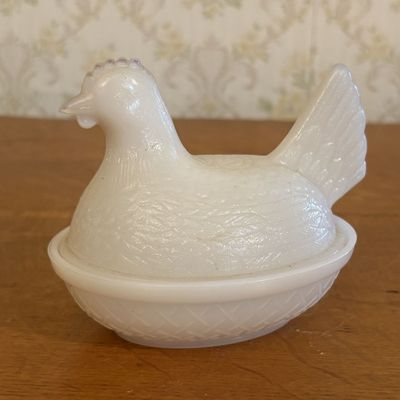 Vintage White Milk Glass Hen on Nest Covered Dish