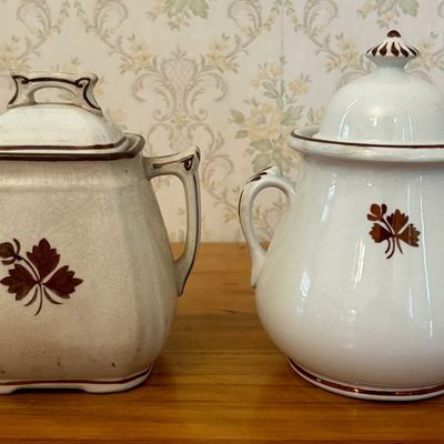Sale Photo Thumbnail #601: A Pair of English Ironstone Sugar Bowls by Alfred Meakin and Thomas Elsmore and Son