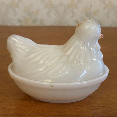 Small White Milk Glass Hen on Nest Covered Dish
