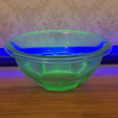 Sale Photo Thumbnail #480: Hazel-Atlas Rest-Well Green Uranium Glass Mixing Bowl