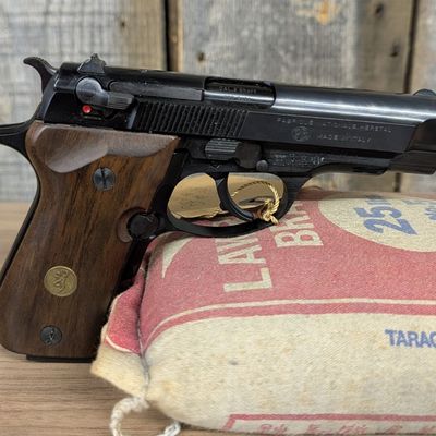 Sale Photo Thumbnail #166: Browning BDA-380 Semi-Automatic Pistol .380 Auto with 3.8 Inch Barrel