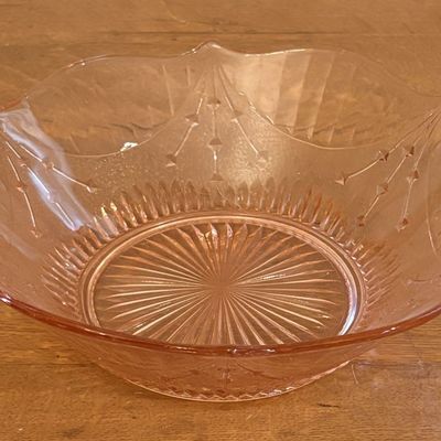 Lancaster Glass Rose Pink Dart Pattern Handled Serving Bowl