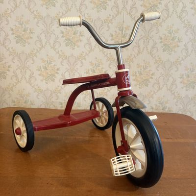 Sale Photo Thumbnail #258: Radio Flyer Miniature Classic Red Tricycle