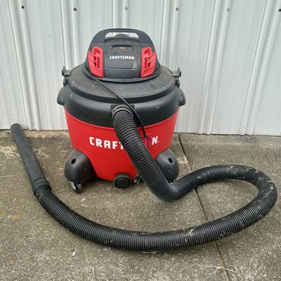 Sale Photo Thumbnail #747: Craftsman Wet Dry Shop Vacuum with Hose and Extension Wand