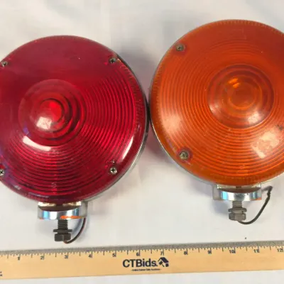 Signal-Stat Stratolite No. 62 Orange Red marker and turn signal light lens/assembly.