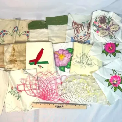 Vintage Doilies, Napkins, Kerchiefs, Misc Decorative Linens