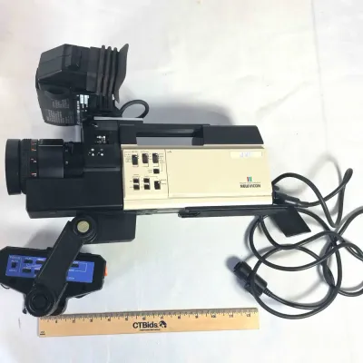 JVC GX-N70U Newvicon Color Video Camera Auto Focus Zoom Lens Viewfinder 