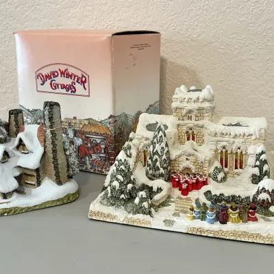 David Winter, Snow Cottage Figurine And A Christmas Carol By Frasier Creations