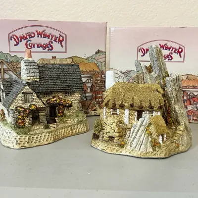 Two David Winter Cottages From The Scottish CoTwo David Winter Cottages From The Scottish Collection