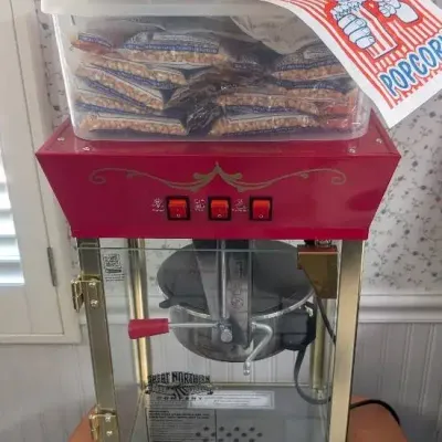 Great Northern Popcorn Company 8 oz. Matinee Countertop Popcorn Machine