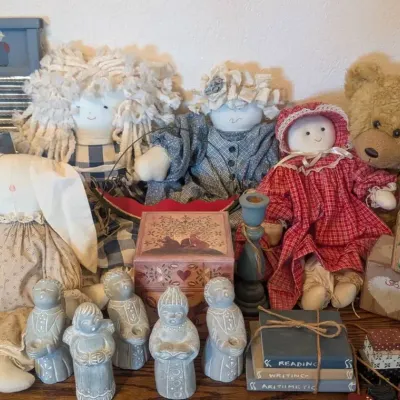 Country Folk Art & Americana Decor Collection.