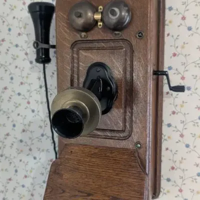 Antique Early 1900s Kellogg Oak Case Hand-Crank Magneto Wall Telephone