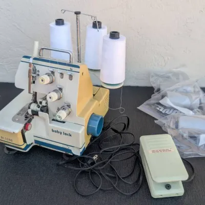 Baby Lock BL3200 3-Thread Serger Overlock Sewing Machine. Produced by Juki in Japan 1970s