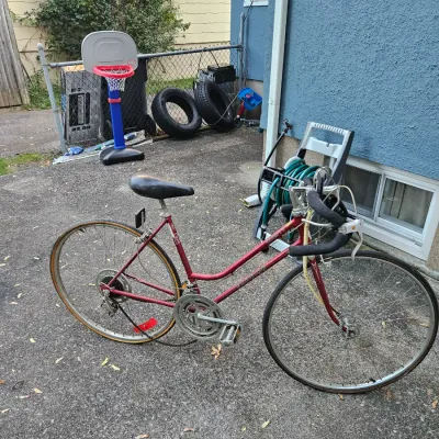 Sale Photo Thumbnail #13: Classic bicycle