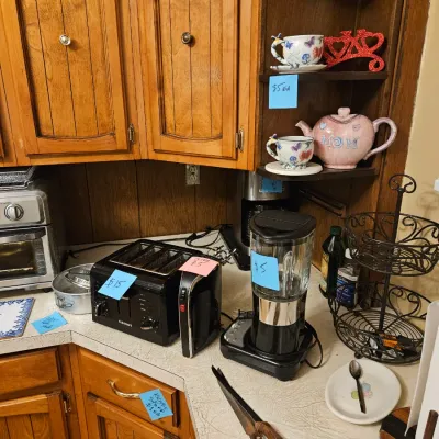 Sale Photo Thumbnail #20: Small kitchen appliances