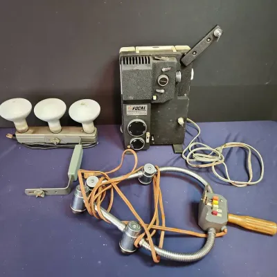 Focal Dual8Zoom Moive Projector With Lights
