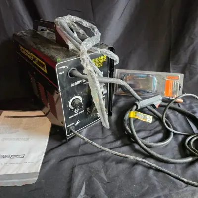 Chicago Electric 90 Amp Flux Wire Welder (Item 68887)