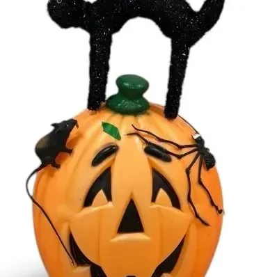 Halloween pumpkin blow mold w spooky critters