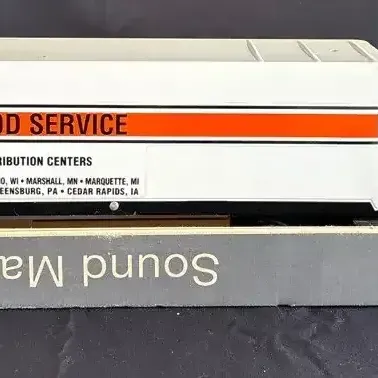 Vintage White Nylint Reinhart Food Service Sound Machine Semi Truck No. 9126-Z Made In USA
