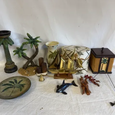Small Collection of Vintage Tropical/Nautical Themed Decorations